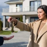 Відгуки про роботу рієлтора в Україні: реальний досвід, умови, плюси та мінуси професії